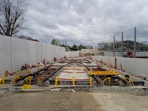 Travaux de pose des rails au SMR de Montreuil