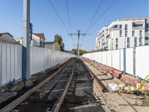 Les travaux de pose de rails à Bobigny