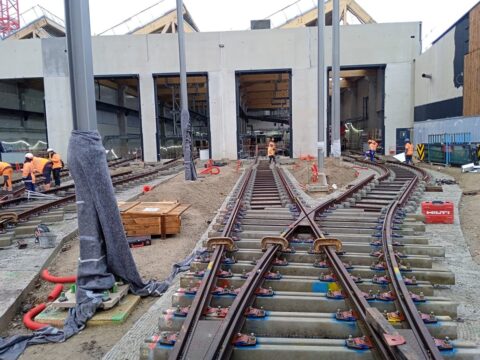 Travaux de pose des rails au SMR de Montreuil